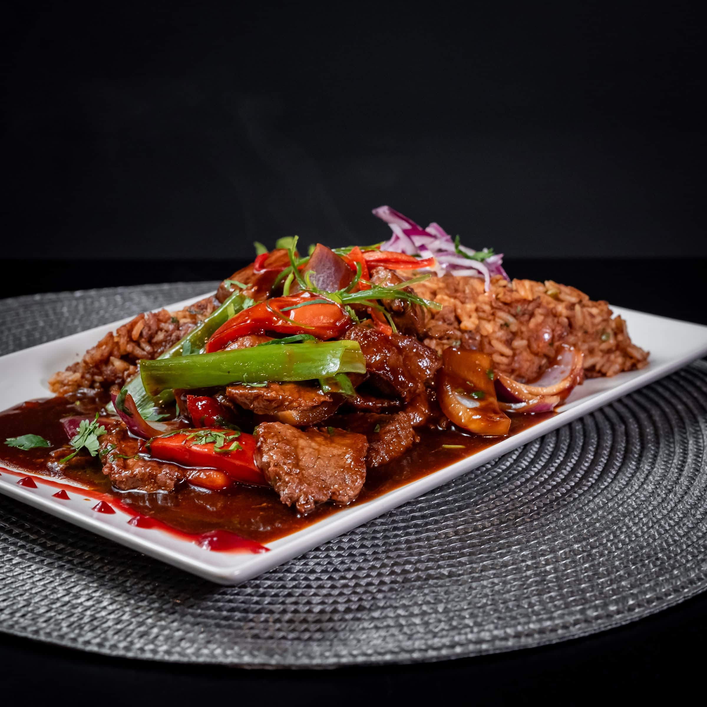 Ternera con verduras salteada al wok en Jama